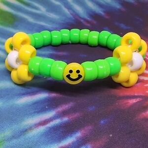 Handmade White Yellow Green Smiley Face Daisy Kandi Flower Bracelet